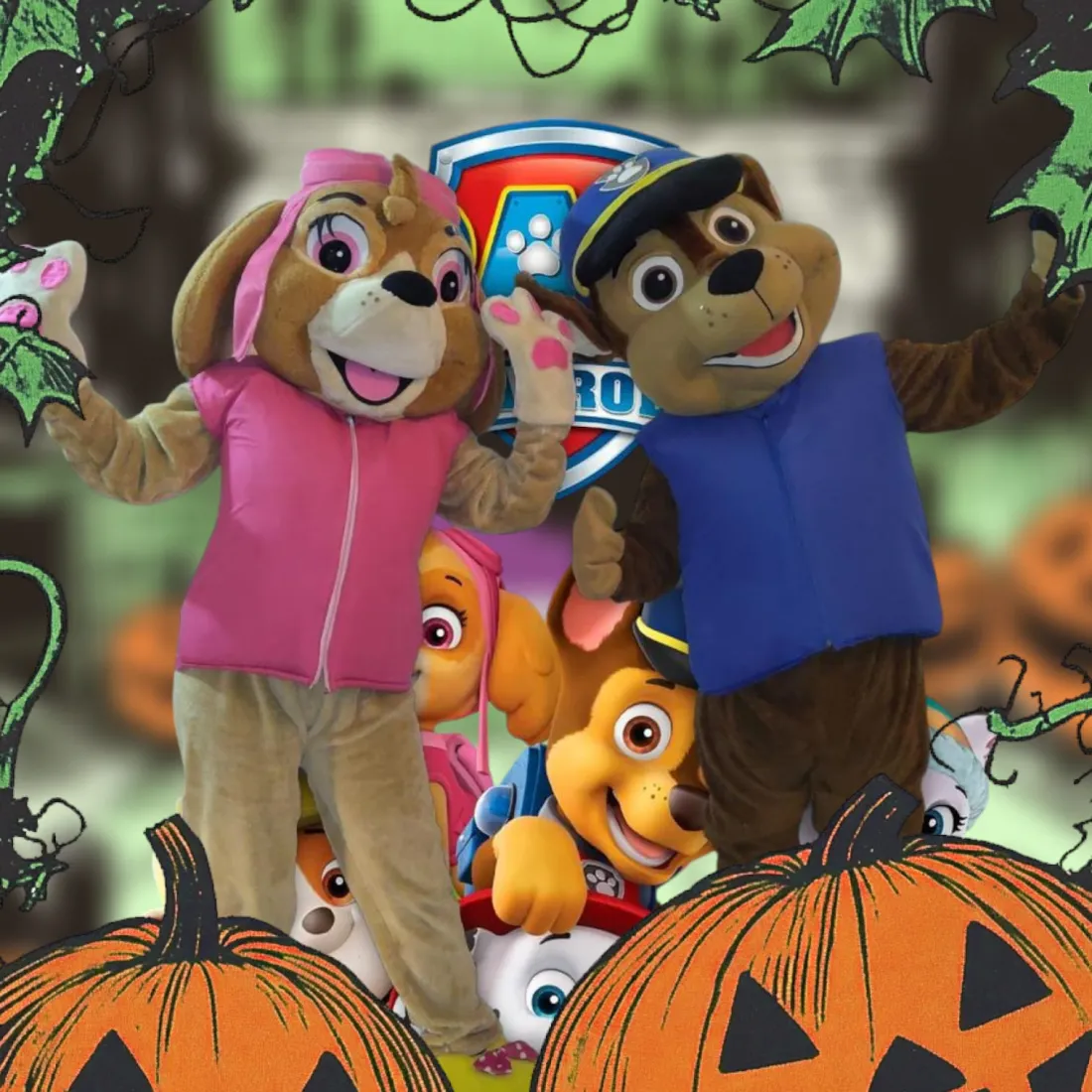 Skye y Chase de PAW Patrol disfrazados para Halloween