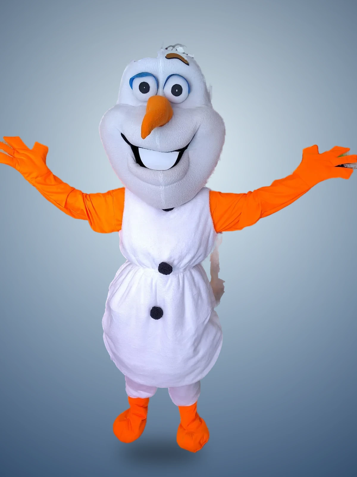 Personaje de Olaf en una fiesta navideña