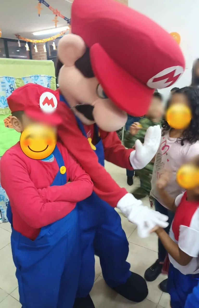 Personaje de Mario Bros en una fiesta infantil